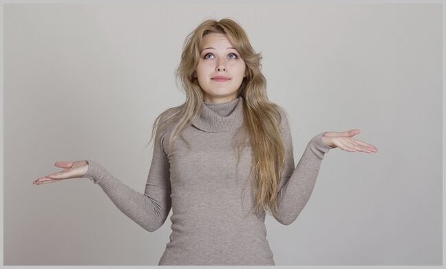 La ragazza ha pensato ai metodi per trattare le vene varicose