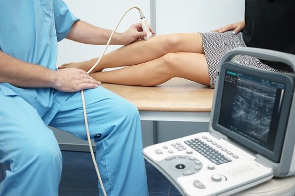Diagnostica per la rilevazione delle varici reticolari delle gambe mediante ultrasuoni